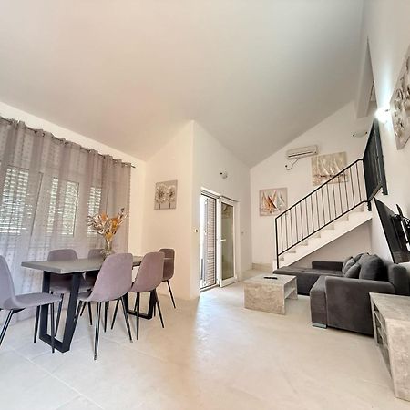 Apartments Andela Petrcane Luaran gambar